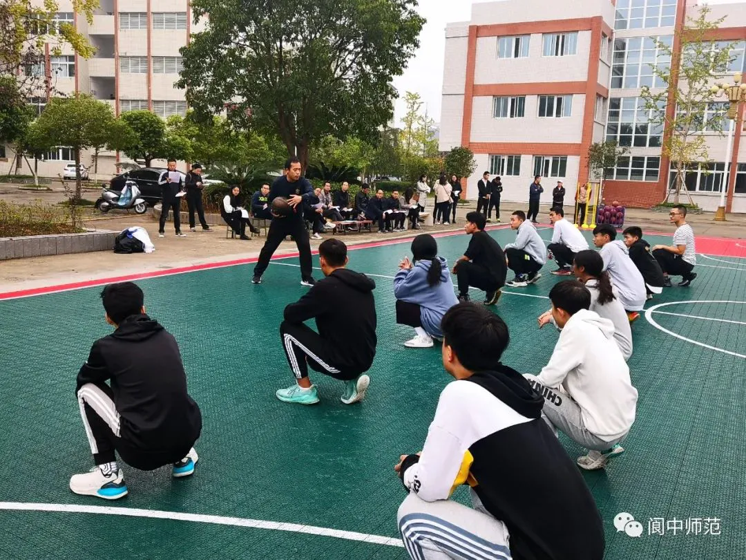 哪里可以找到适合篮球运动员的放松方法?_0
